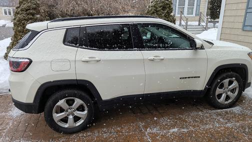 White 2019 Jeep Compass Latitude