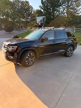 Black 2019 Volkswagen Atlas 3.6L SEL Premium