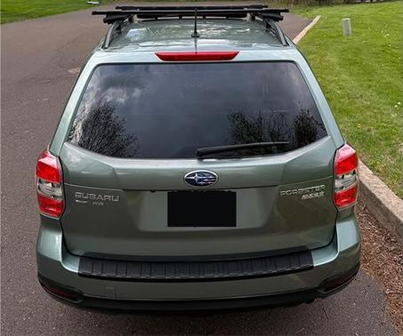 Green 2015 Subaru Forester 2.5i Premium