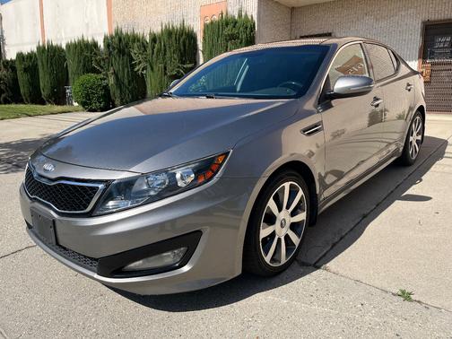 Beige 2013 Kia Optima SX