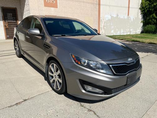 Beige 2013 Kia Optima SX