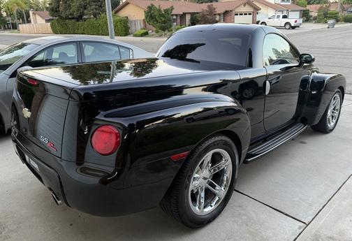 Black 2005 Chevrolet SSR Base