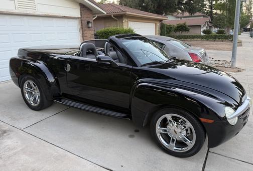 Black 2005 Chevrolet SSR Base