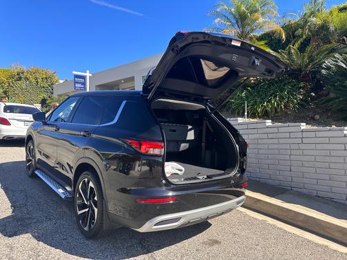 2022 Mitsubishi Outlander Black Edition