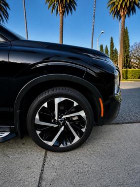Black 2022 Mitsubishi Outlander Black Edition