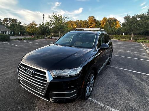 Black 2018 Audi Q7 3.0T Premium Plus