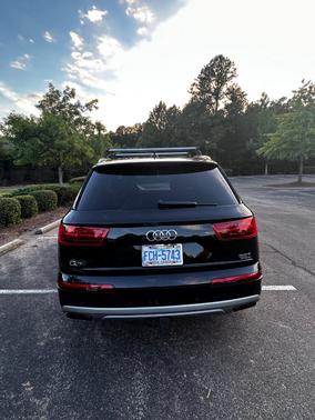 Black 2018 Audi Q7 3.0T Premium Plus