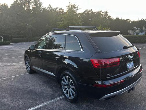 Black 2018 Audi Q7 3.0T Premium Plus