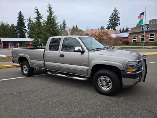 2002 Chevrolet Silverado 2500 LS H/D Extended Cab