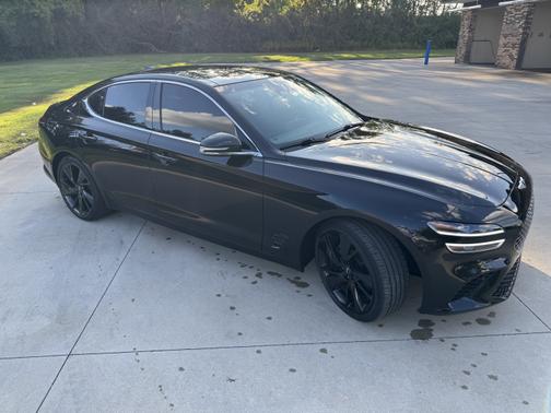 2022 Genesis G70 2.0T