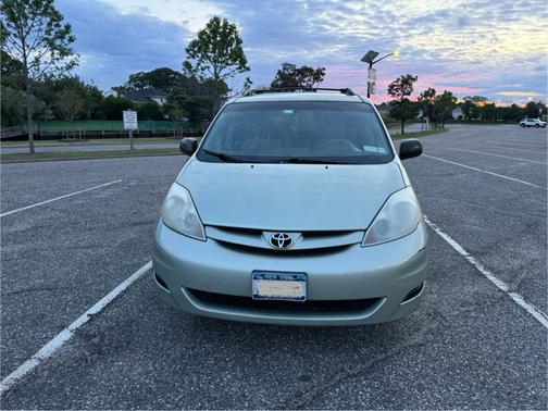 2008 Toyota Sienna LE