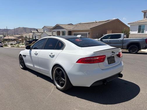 White 2017 Jaguar XE 25t