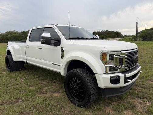 White 2022 Ford F-450 Platinum