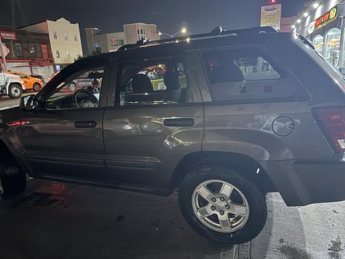Gray 2005 Jeep Grand Cherokee Laredo