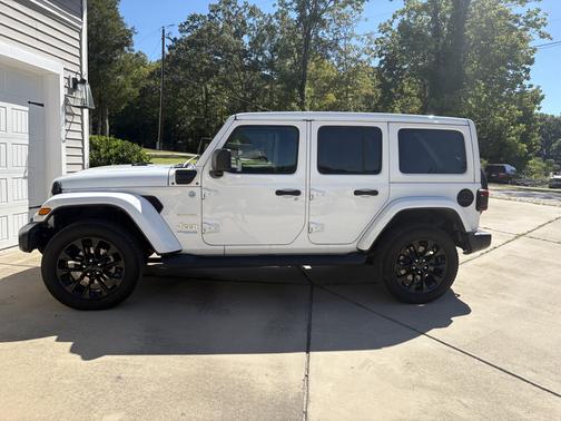 White 2022 Jeep Wrangler Unlimited 4xe Sahara