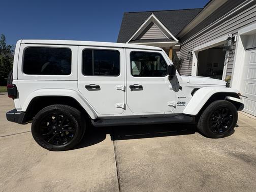 White 2022 Jeep Wrangler Unlimited 4xe Sahara