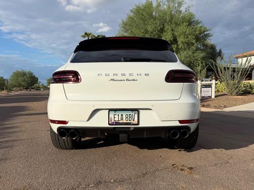 White 2017 Porsche Macan Macan Turbo
