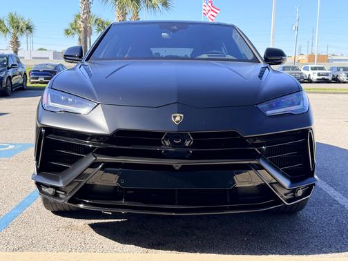 2024 Lamborghini Urus S