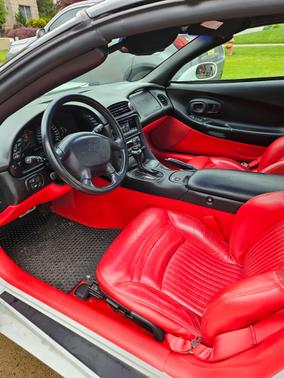 2000 Chevrolet Corvette Base