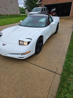 2000 Chevrolet Corvette Base