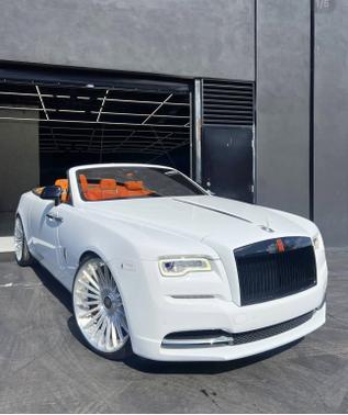 2016 Rolls-Royce Dawn Base