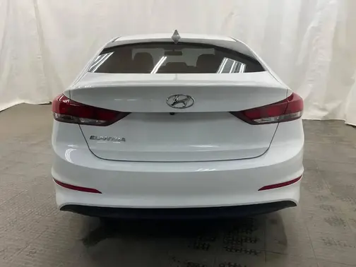 White 2018 Hyundai ELANTRA SEL