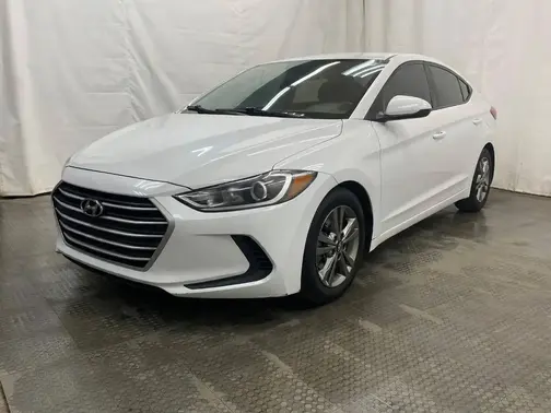 White 2018 Hyundai ELANTRA SEL