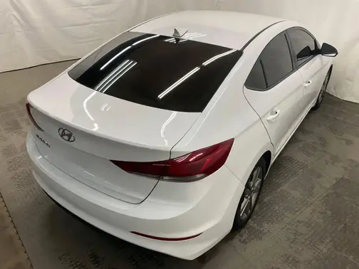 White 2018 Hyundai ELANTRA SEL
