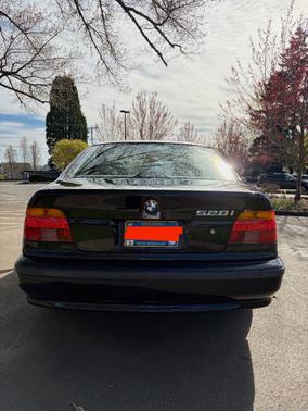 2000 BMW 528 i