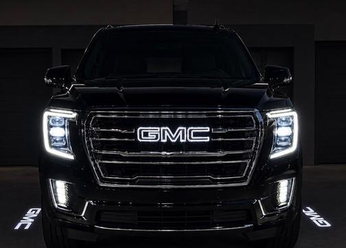 Black 2023 GMC Yukon SLT