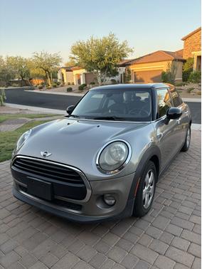 2017 MINI Hardtop Cooper