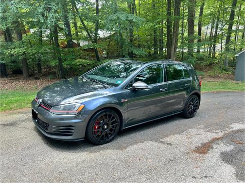 2016 Volkswagen Golf GTI 2.0T Autobahn w/Performance Package 4-Door
