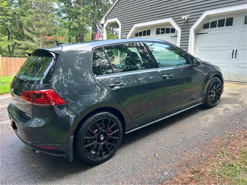 2016 Volkswagen Golf GTI 2.0T Autobahn w/Performance Package 4-Door