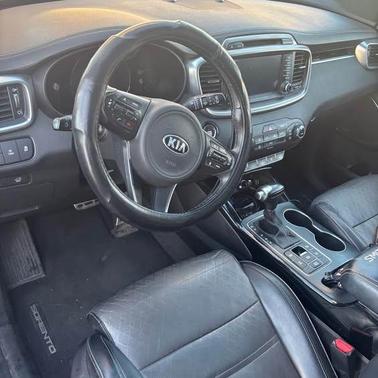 White 2016 Kia Sorento SXL