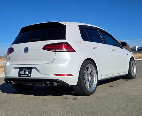 2019 Volkswagen Golf R 4-Door w/DCC & Navigation