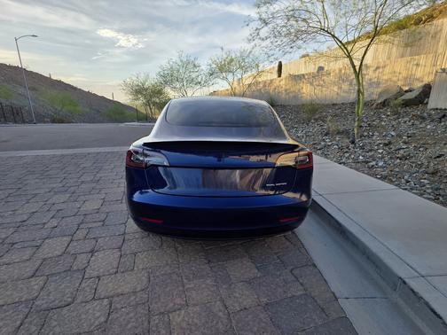 2022 Tesla Model 3 Long Range