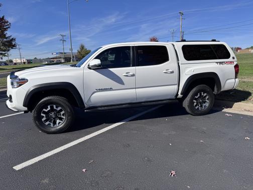 2016 Toyota Tacoma TRD Sport