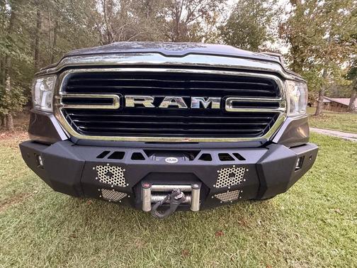 Gray 2019 RAM 1500 Big Horn