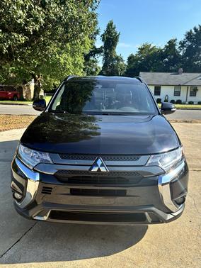 Black 2020 Mitsubishi Outlander SEL