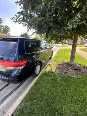 Blue 2010 Honda Odyssey LX
