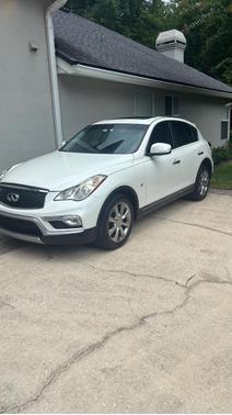 White 2017 INFINITI QX50 Base
