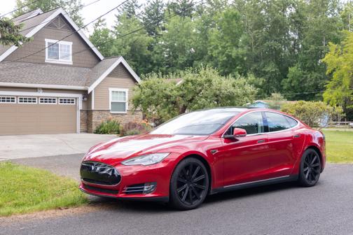 2014 Tesla Model S Performance