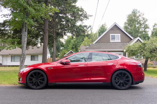 2014 Tesla Model S Performance