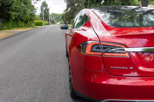 2014 Tesla Model S Performance