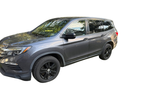 Gray 2017 Honda Pilot LX