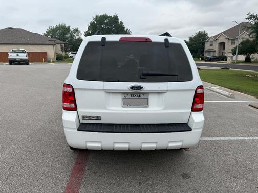 White 2009 Ford Escape XLT
