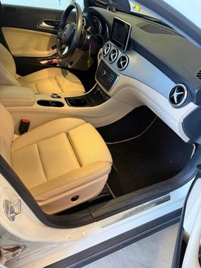 2017 Mercedes-Benz GLA 250 Base