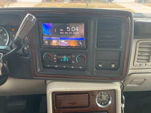 2004 Cadillac Escalade EXT Base