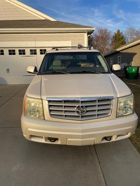 2004 Cadillac Escalade EXT Base