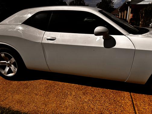 White 2013 Dodge Challenger SXT